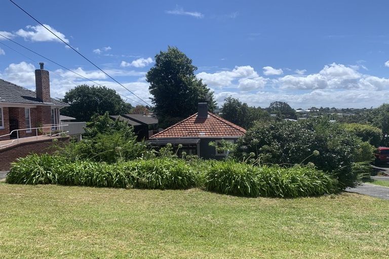 Photo of property in 1/163 Titirangi Road, New Lynn, Auckland, 0600