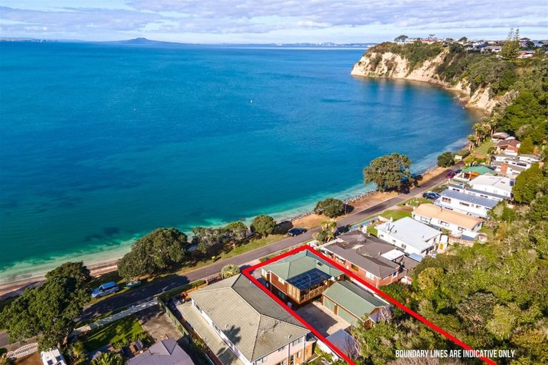 Photo of property in 18 Matakatia Parade, Matakatia, Whangaparaoa, 0930