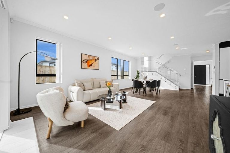 Photo of property in 81 Tir Conaill Avenue, Flat Bush, Auckland, 2019