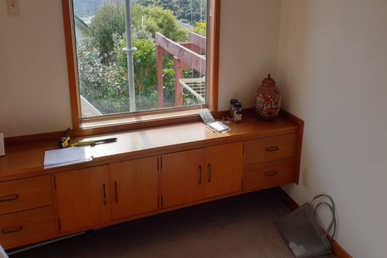 Photo of property in 8 Paua Place, Camborne, Porirua, 5026