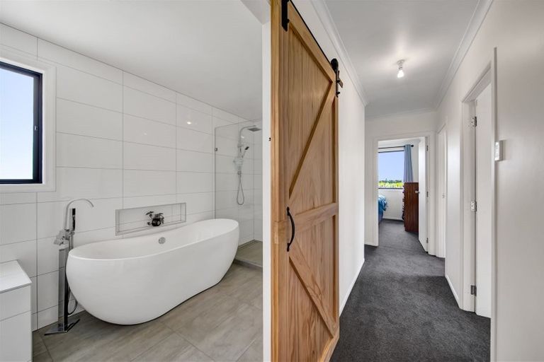 Photo of property in 216 Upland Road, Tarurutangi, New Plymouth, 4372