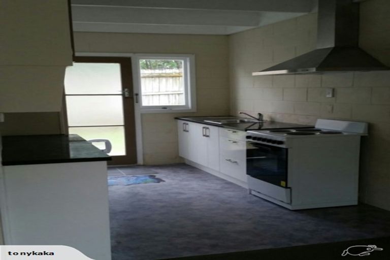 Photo of property in 1/66 Flanshaw Road, Te Atatu South, Auckland, 0610