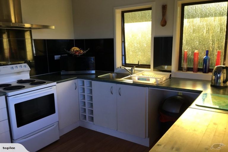 Photo of property in 2/94 Glamorgan Drive, Torbay, Auckland, 0630