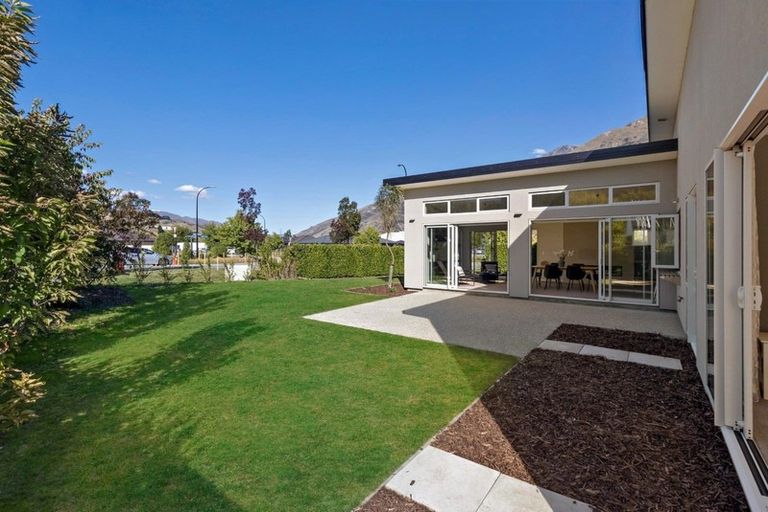 Photo of property in 1 Oxfordshire Avenue, Lower Shotover, Queenstown, 9304