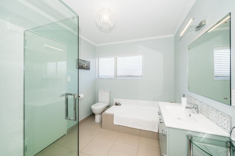 Photo of property in 5a Nathan Avenue, Paraparaumu Beach, Paraparaumu, 5032