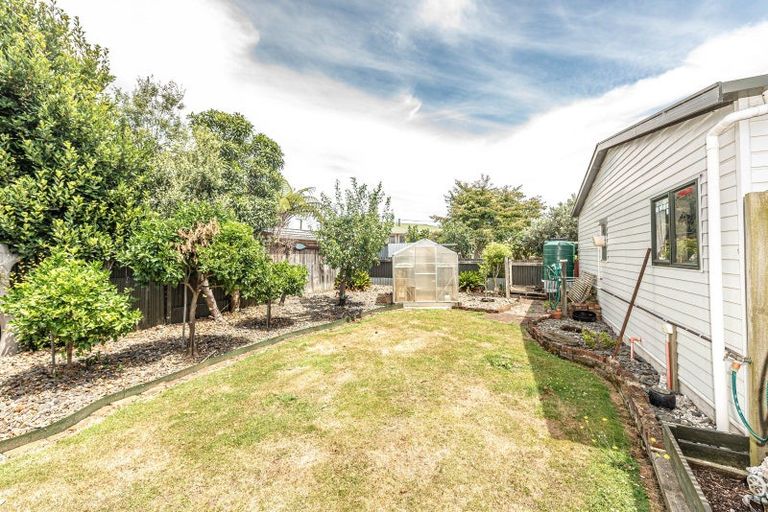 Photo of property in 40 Selwyn Crescent, College Estate, Whanganui, 4500