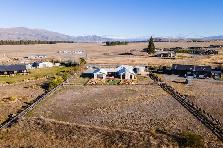 Photo of property in 2 Boundary Terrace, Twizel, 7999