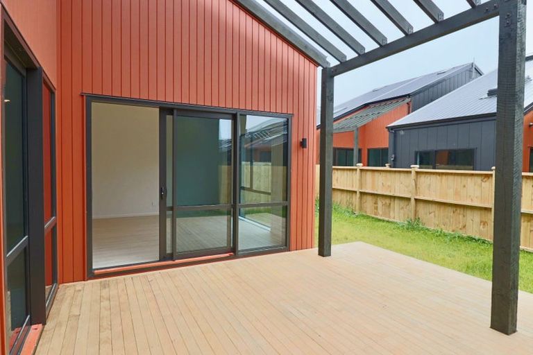 Photo of property in 12 Dorset Down Drive, Karaka, 2580