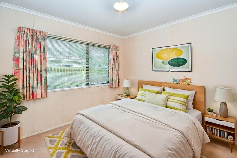 Photo of property in 2/39 Montilla Place, Manurewa, Auckland, 2102