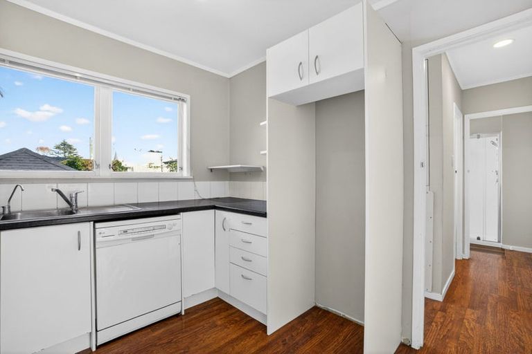 Photo of property in 3/155 Shakespeare Road, Milford, Auckland, 0620