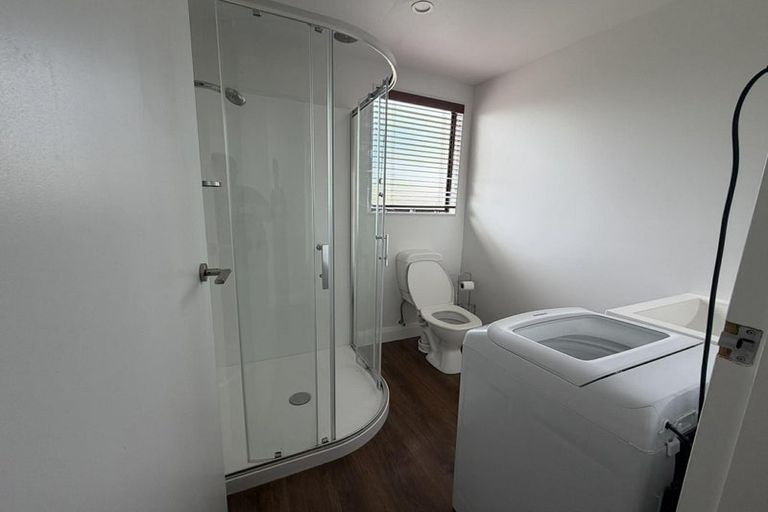 Photo of property in 27 Paremata Crescent, Paremata, Porirua, 5024