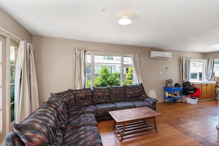 Photo of property in 9 Gladson Avenue, Sockburn, Christchurch, 8042
