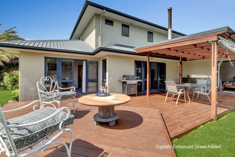 Photo of property in 14a Carthew Street, Feilding, 4702