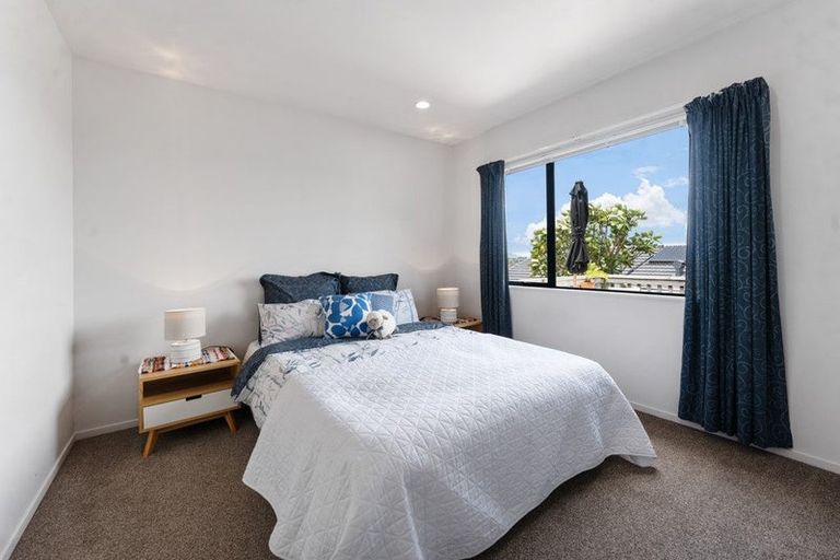 Photo of property in 2a Sycamore Drive, Sunnynook, Auckland, 0620