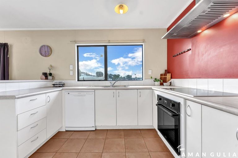 Photo of property in 47 Patts Avenue, Glendene, Auckland, 0602