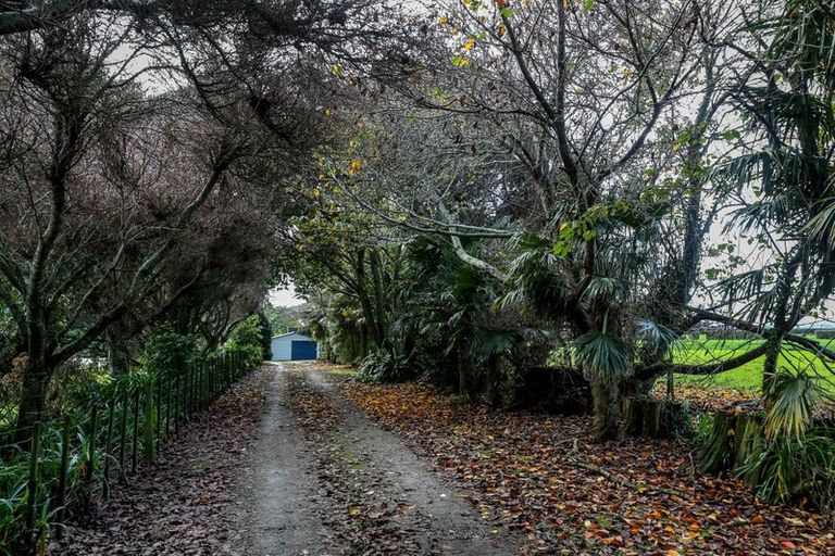 Photo of property in 62 Snell Road, Tikorangi, Waitara, 4383