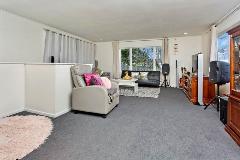 Photo of property in 1/13 Utting Street, Birkdale, Auckland, 0626