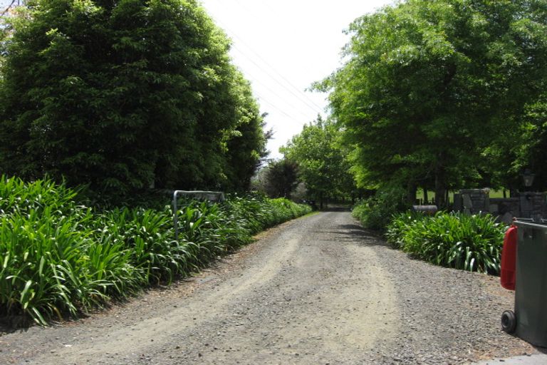 Photo of property in 91 Moontide Road, Kumeu, 0892