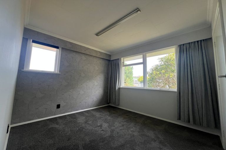 Photo of property in 10 Montana Road, Totara Park, Upper Hutt, 5018