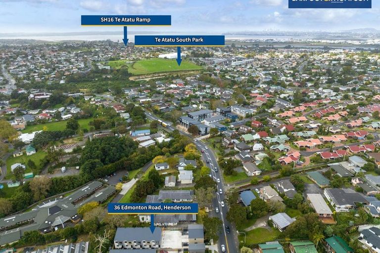 Photo of property in 57d Edmonton Road, Henderson, Auckland, 0612