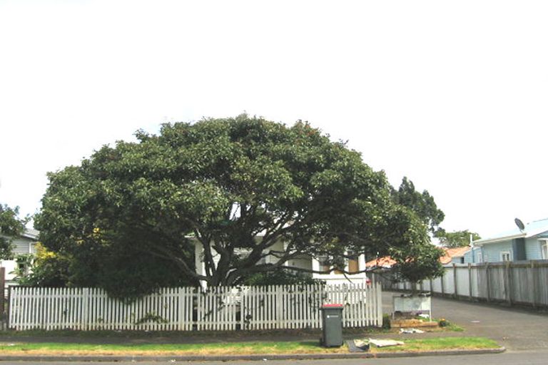 Photo of property in 17 Albert Street, Otahuhu, Auckland, 1062