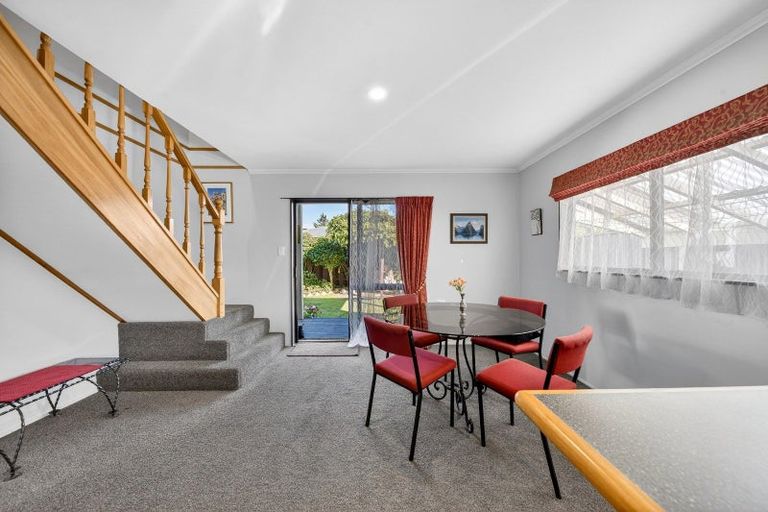 Photo of property in 1 Hornsby Street, Carterton, 5713