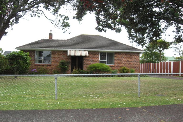 Photo of property in 2 Boyd Avenue, Mangere Bridge, Auckland, 2022