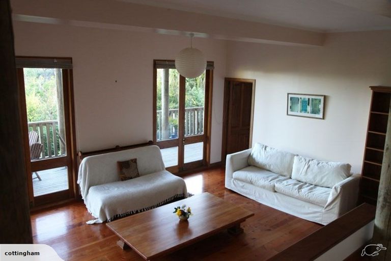 Photo of property in 122 Lone Kauri Road, Karekare, New Lynn, 0772