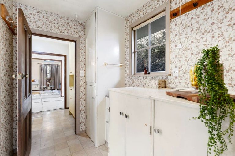 Photo of property in 37 Somerset Crescent, Spreydon, Christchurch, 8024