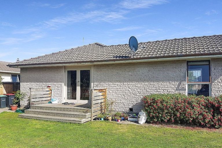 Photo of property in 62 Oakley Crescent, Hornby, Christchurch, 8042