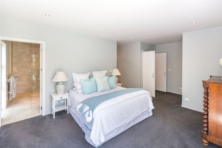 Photo of property in 302b Gardiners Road, Harewood, Christchurch, 8051