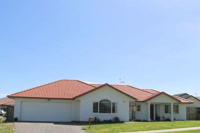 Photo of property in 28 Calypso Drive, Papamoa Beach, Papamoa, 3118