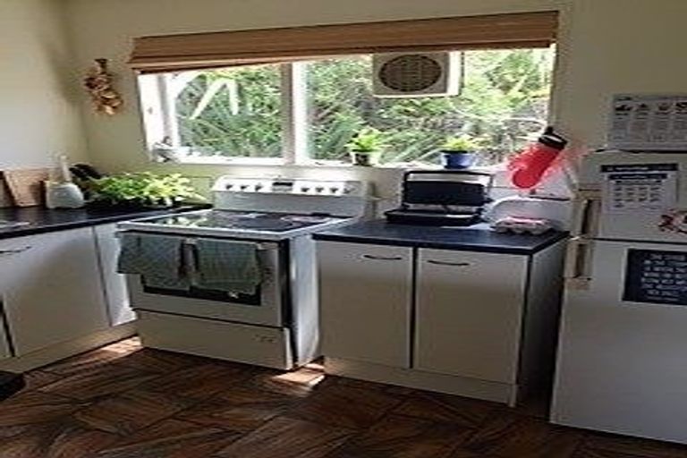 Photo of property in 49 Chartwell Drive, Crofton Downs, Wellington, 6035