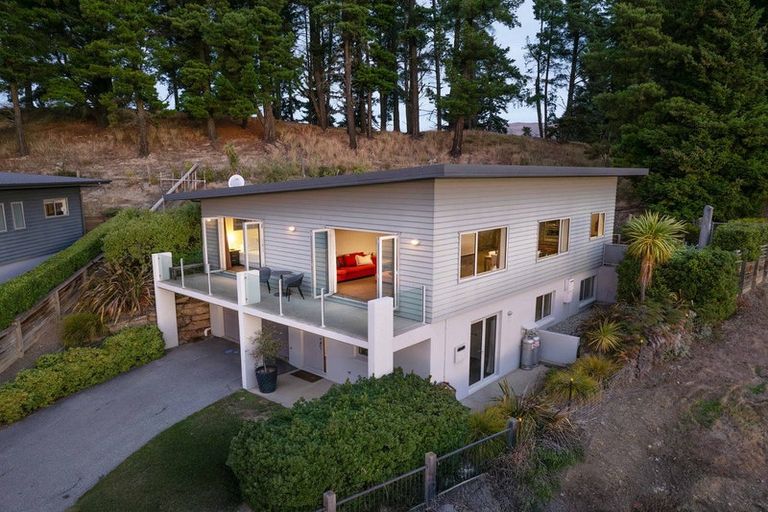 Photo of property in 12 Bovett Place, Wanaka, 9305