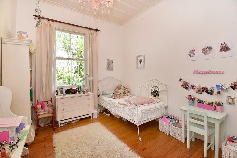 Photo of property in 27 Kowhai Street, Helensville, 0800