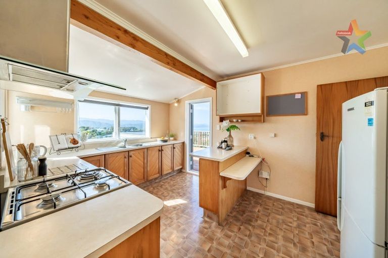 Photo of property in 29 Oakleigh Street, Maungaraki, Lower Hutt, 5010