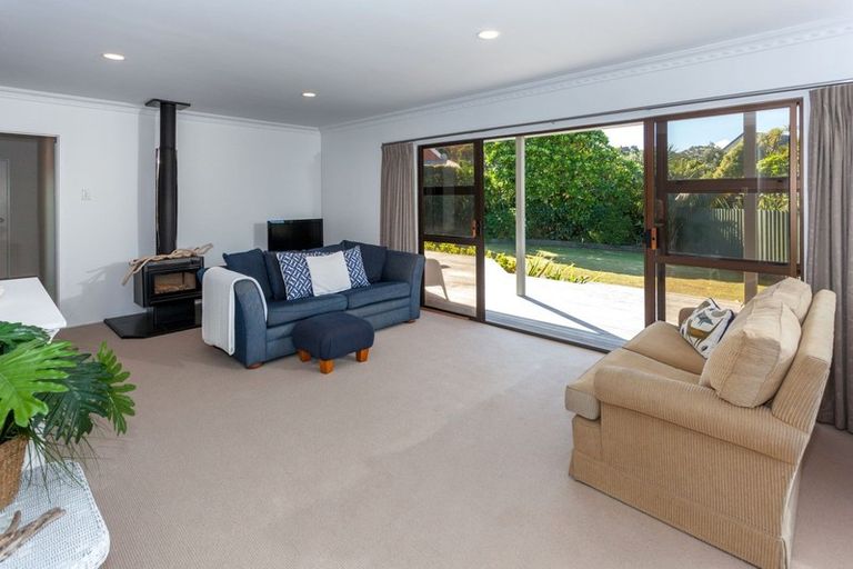 Photo of property in 59 Hahei Beach Road, Hahei, Whitianga, 3591