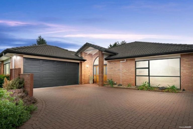 Photo of property in 23 Longford Park Drive, Takanini, 2112