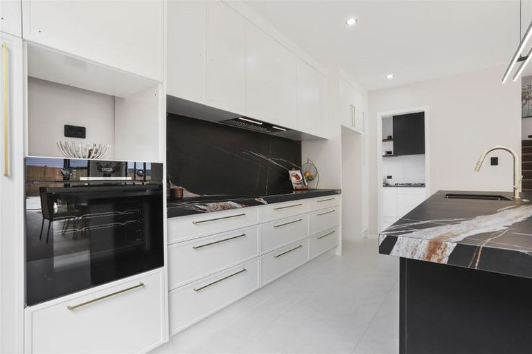 Photo of property in 21 Cirrus Way, Ranui, Auckland, 0612