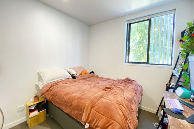 Photo of property in 1/165 Hobsonville Point Road, Hobsonville, Auckland, 0616