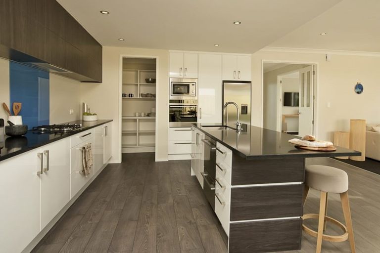 Photo of property in 2b Masters Road, Waiuku, 2681