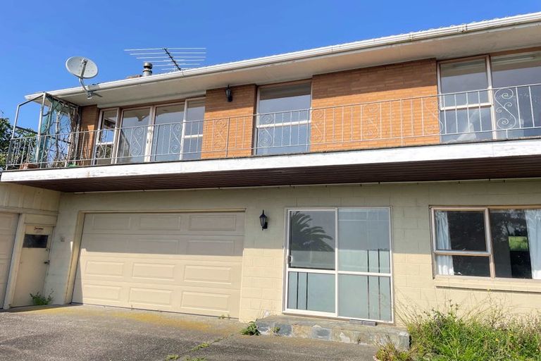 Photo of property in 42 Schnapper Rock Road, Schnapper Rock, Auckland, 0632