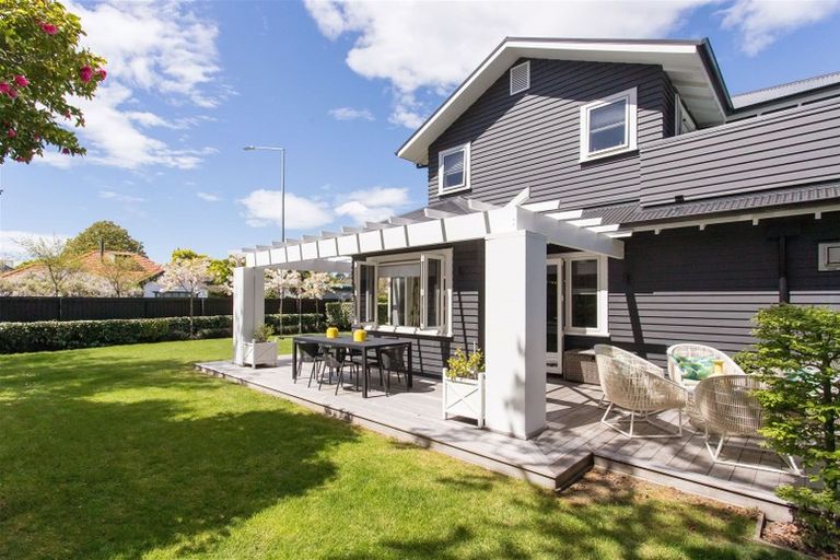 Photo of property in 17 Rossall Street, Merivale, Christchurch, 8014