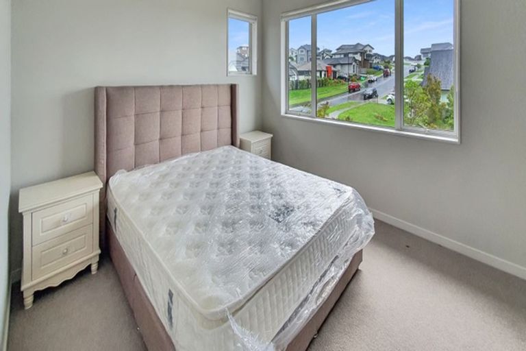 Photo of property in 22 Skipjack Pass, Silverdale, 0932