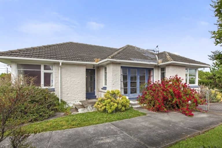Photo of property in 11 Pembroke Street, Avondale, Christchurch, 8061