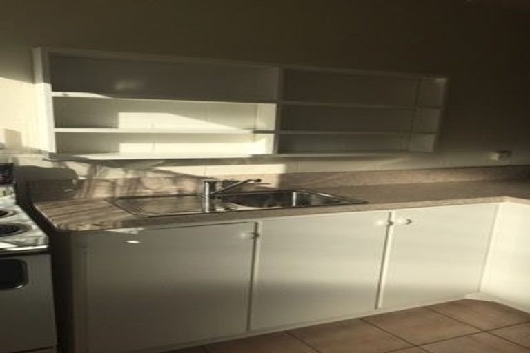 Photo of property in 2/72 Fairfield Avenue, Addington, Christchurch, 8024