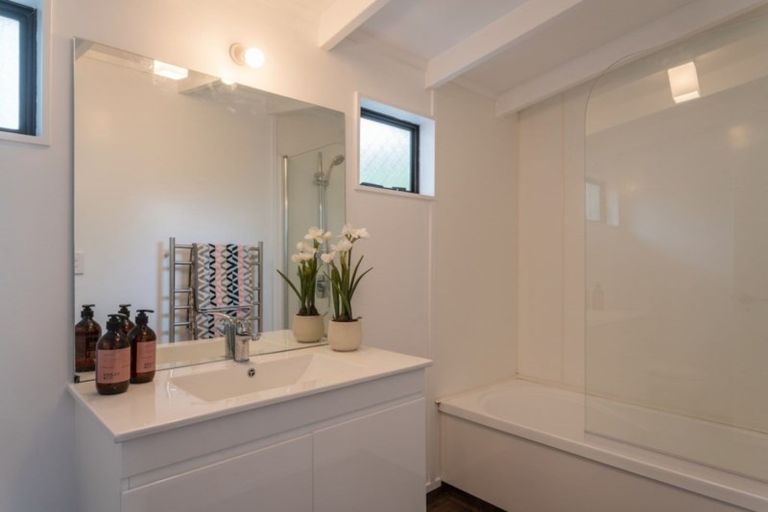 Photo of property in 126 Ironside Road, Johnsonville, Wellington, 6037