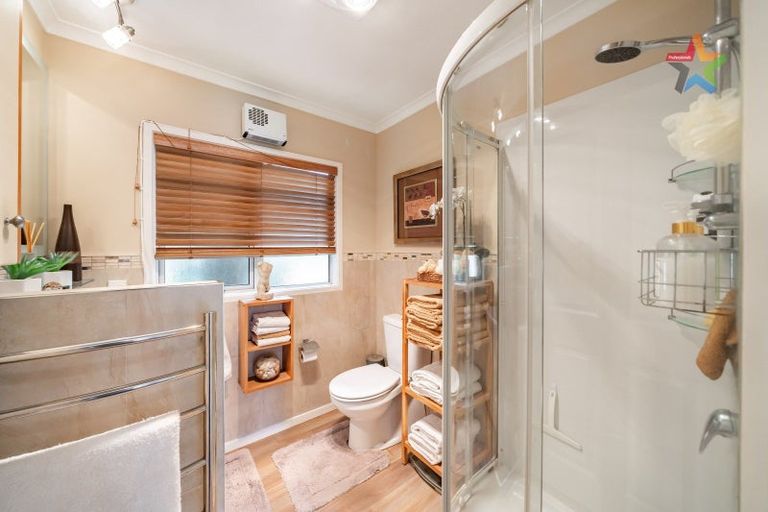 Photo of property in 44 Woodland Mews, Wainuiomata, Lower Hutt, 5014