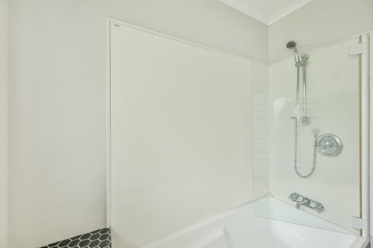 Photo of property in 58 Downing Avenue, Pirimai, Napier, 4112