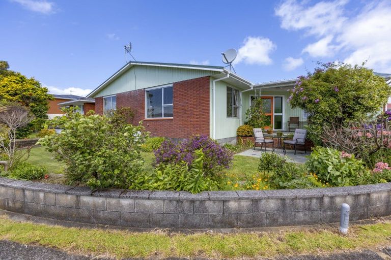 Photo of property in 9 Severn Place, Spotswood, New Plymouth, 4310